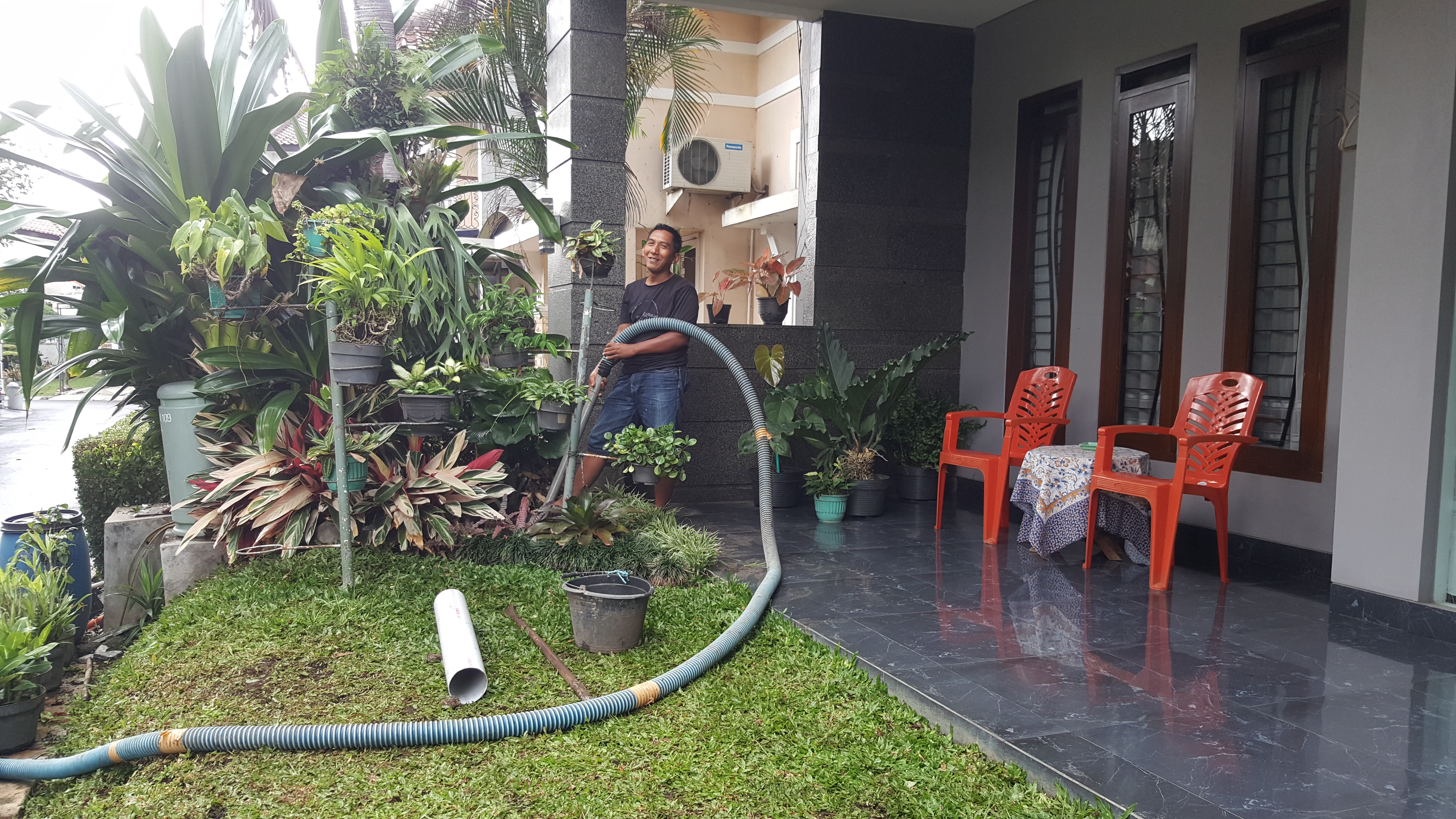 ANDA MEMBUTUH KAN JASA SEDOT WC SAAT INI JUGA ? Kami sedot wc bandung juara mitra PDAM memberikan layanan jasa sedot wc untuk daerah bandung dengan layanan 24jam siap memberikan service terbaik dengan HARGA TERJANGKAU.