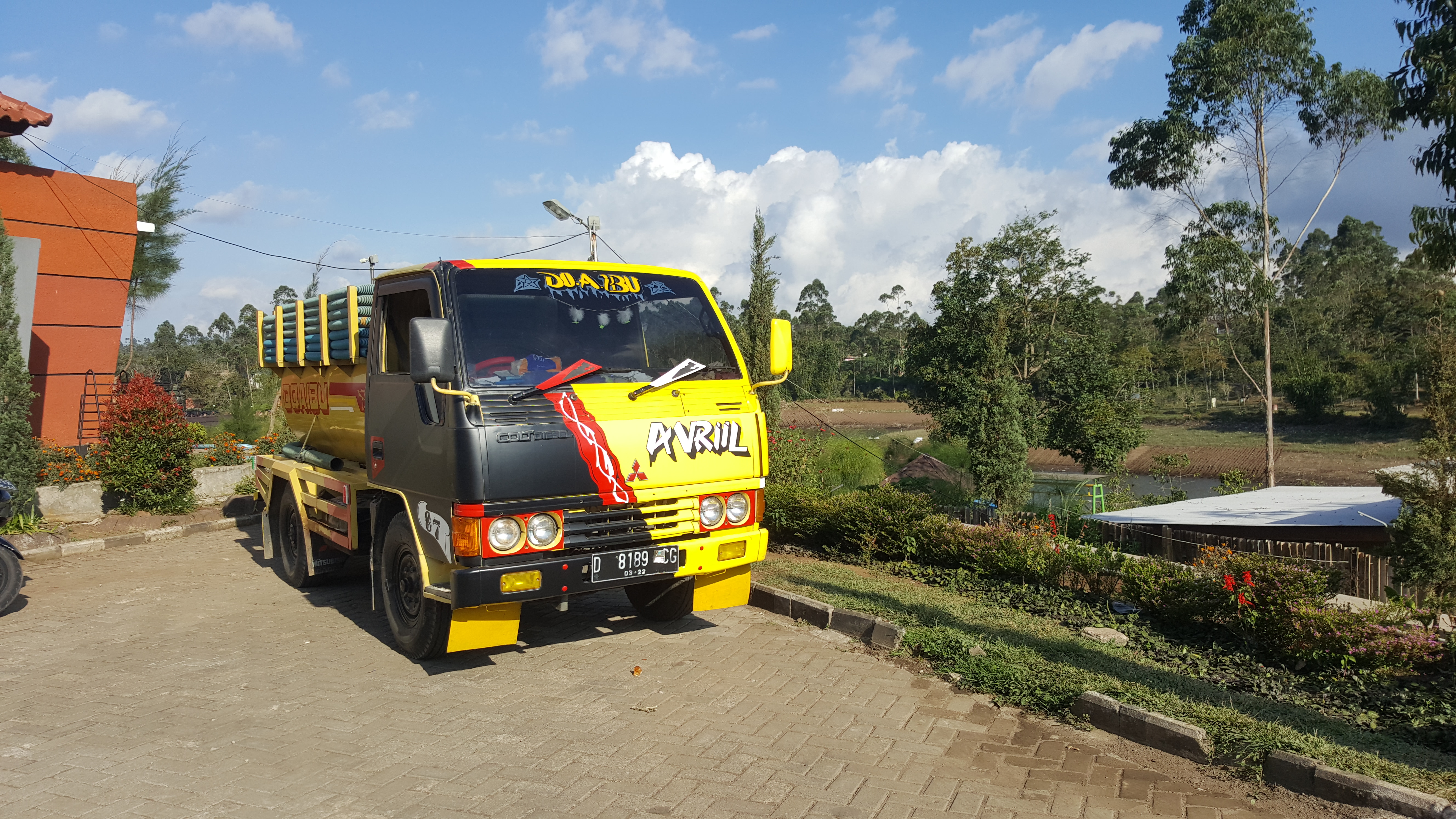 ANDA MEMBUTUH KAN JASA SEDOT WC SAAT INI JUGA ? Kami sedot wc bandung juara mitra PDAM memberikan layanan jasa sedot wc untuk daerah bandung dengan layanan 24jam siap memberikan service terbaik dengan HARGA TERJANGKAU.